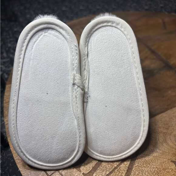 6-12 Build a Bundle Children’s Place White Fur Booties EPC 6-12 Months - Picture 6 of 8